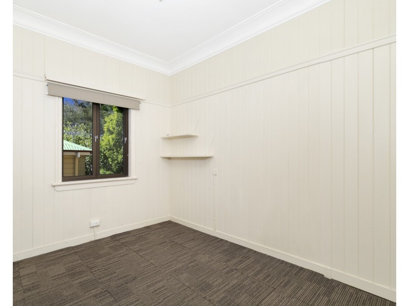 22 Morgan Terrace, Bardon QLD 4065