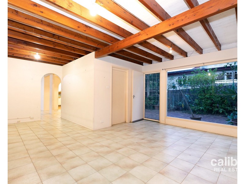 85 Bardon Esplanade, Bardon QLD 4065