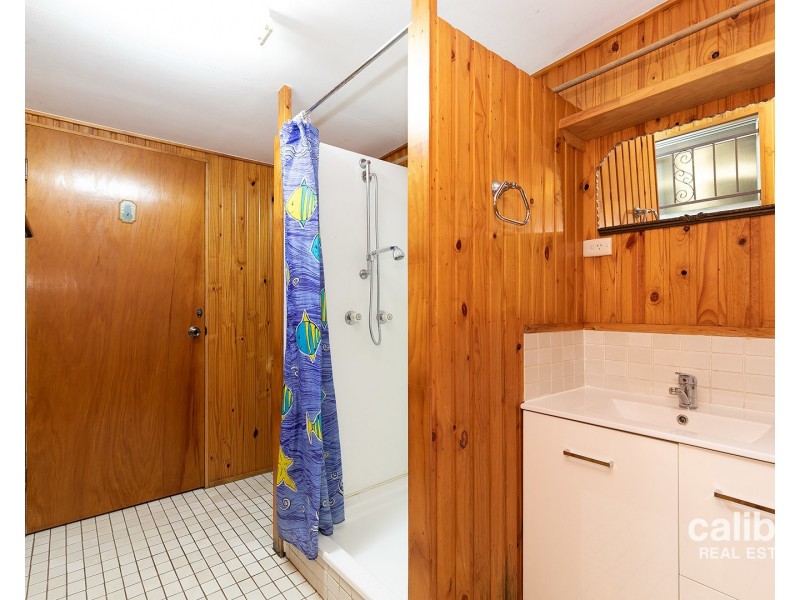 85 Bardon Esplanade, Bardon QLD 4065