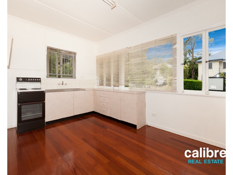 8 Duke Street, Cannon Hill QLD 4170