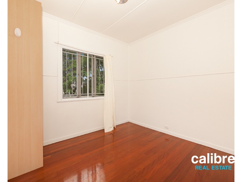 8 Duke Street, Cannon Hill QLD 4170