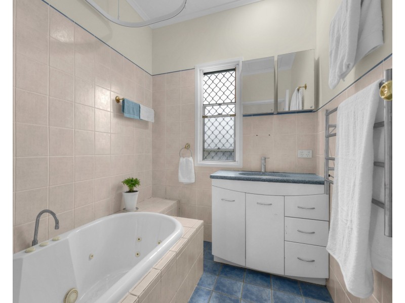 88 Newman Road, Wavell Heights QLD 4012