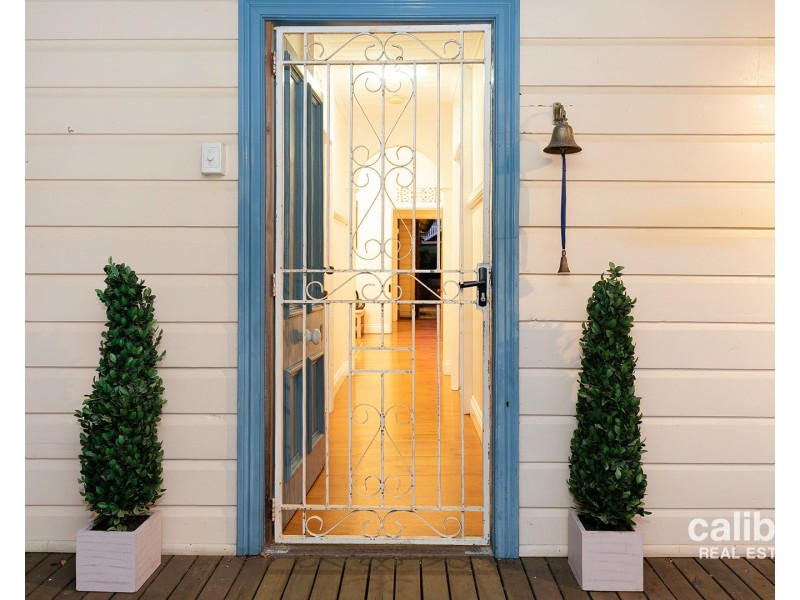177 Empress Terrace, Bardon QLD 4065