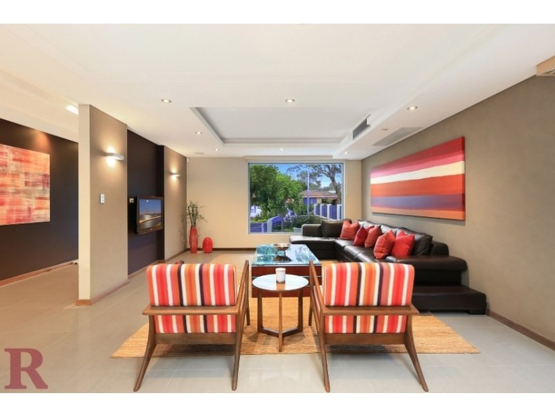 6 Whites Avenue, Caringbah South NSW 2229