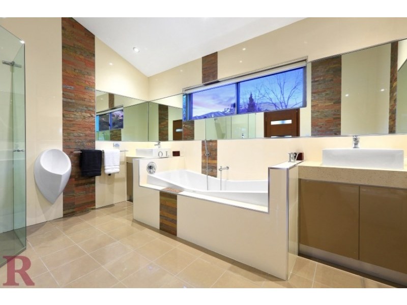 6 Whites Avenue, Caringbah South NSW 2229