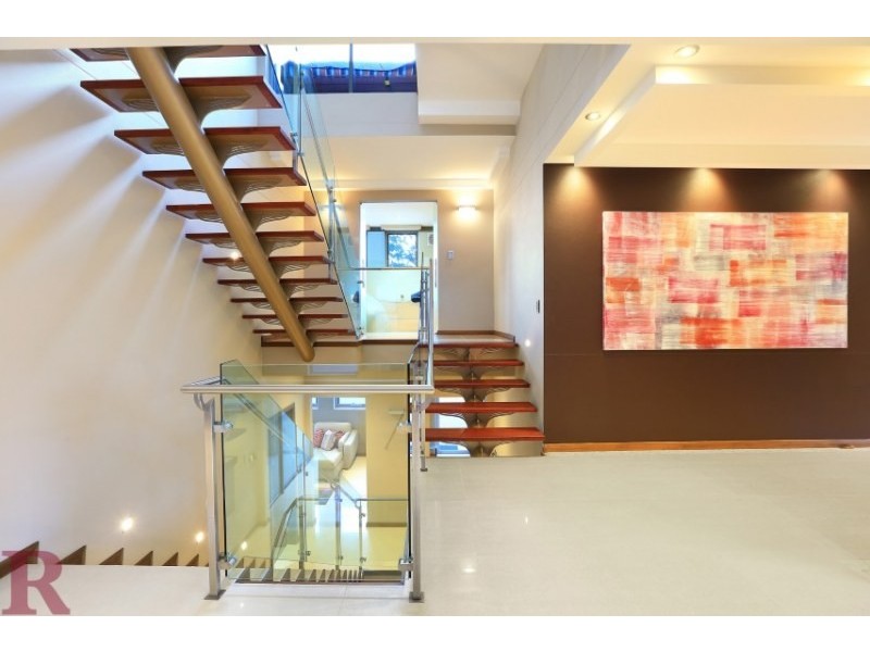 6 Whites Avenue, Caringbah South NSW 2229