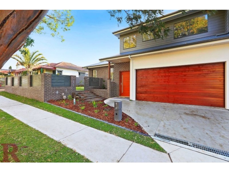 2/404 President Avenue, Kirrawee NSW 2232