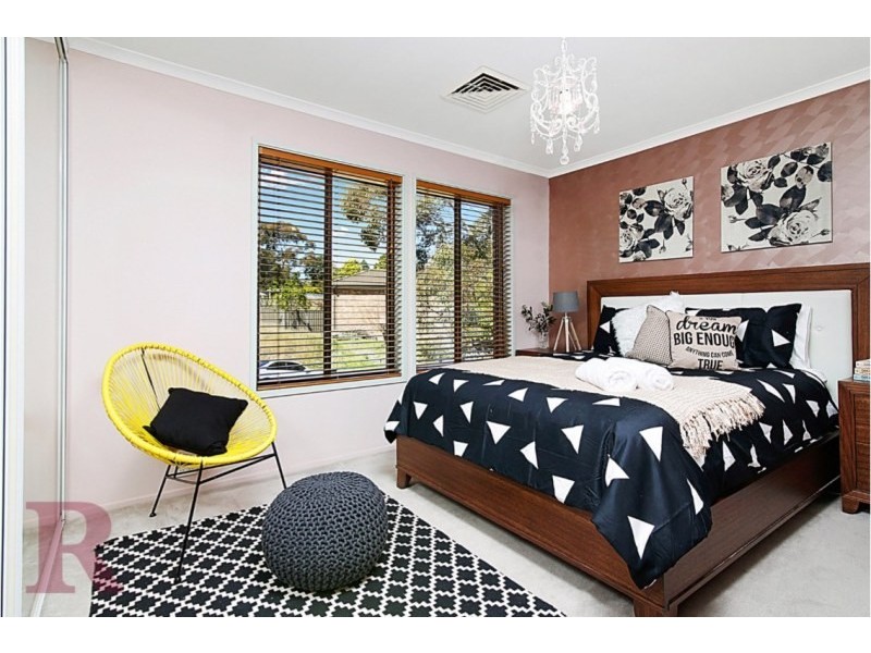 11 Noble Close, Menai NSW 2234