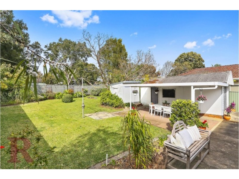 10 Booyong Avenue, Caringbah NSW 2229