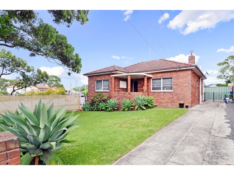 19 Ocean View Street, Woolooware NSW 2230