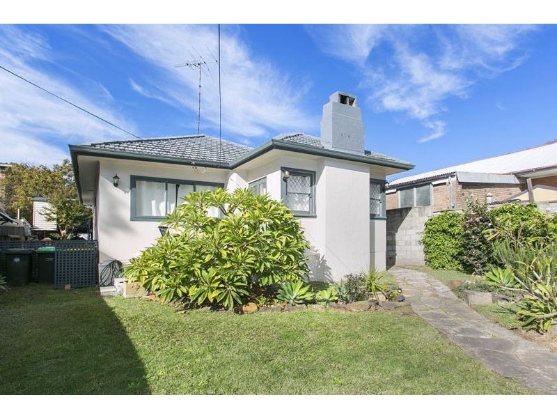 118 Linden Street, Sutherland NSW 2232