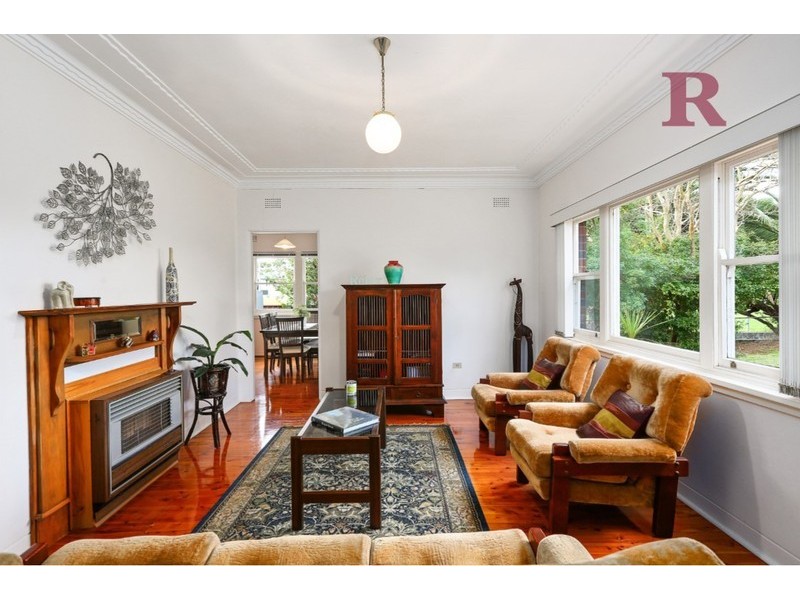 10 Gooroa Street, Carss Park NSW 2221