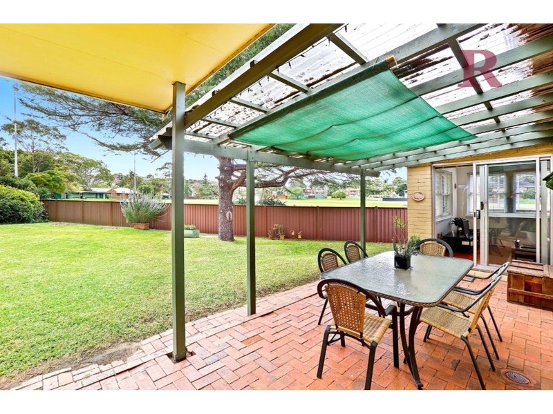 10 Gooroa Street, Carss Park NSW 2221