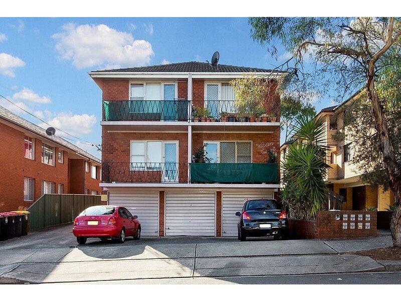 2/14 Denman Avenue, Wiley Park NSW 2195