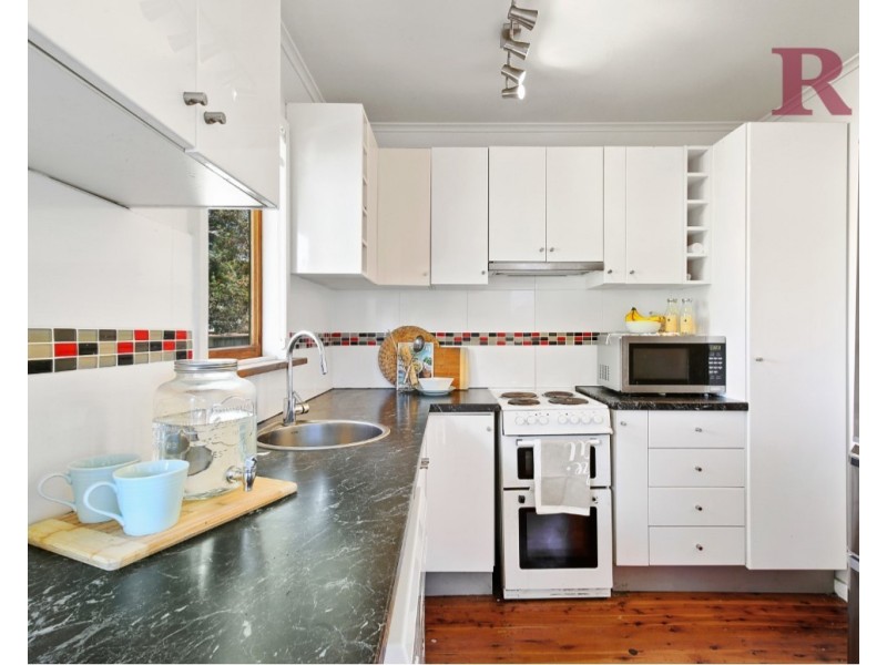 2 Loretta Avenue, Como NSW 2226