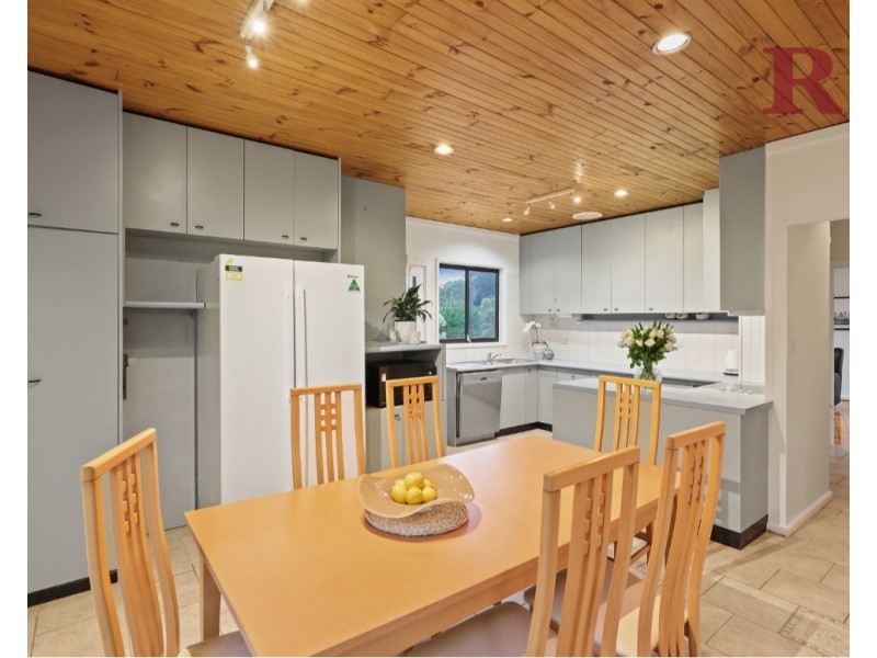 8 Nioka Place, Caringbah NSW 2229