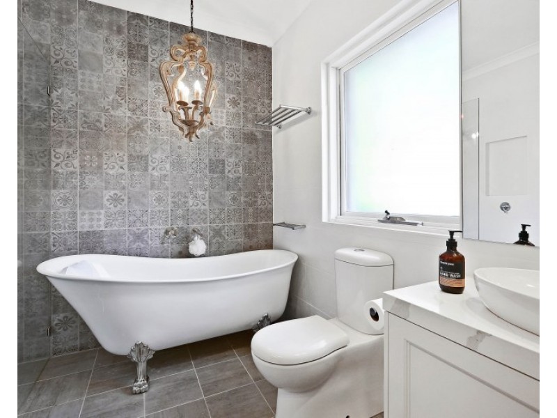 12 Mooki Street, Miranda NSW 2228