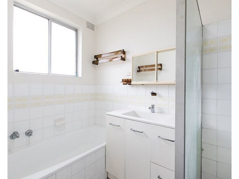 11/2-4 Curtis Street, Caringbah NSW 2229