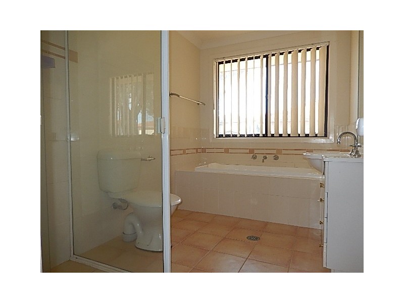 8 Laurina Way, Glenwood NSW 2768