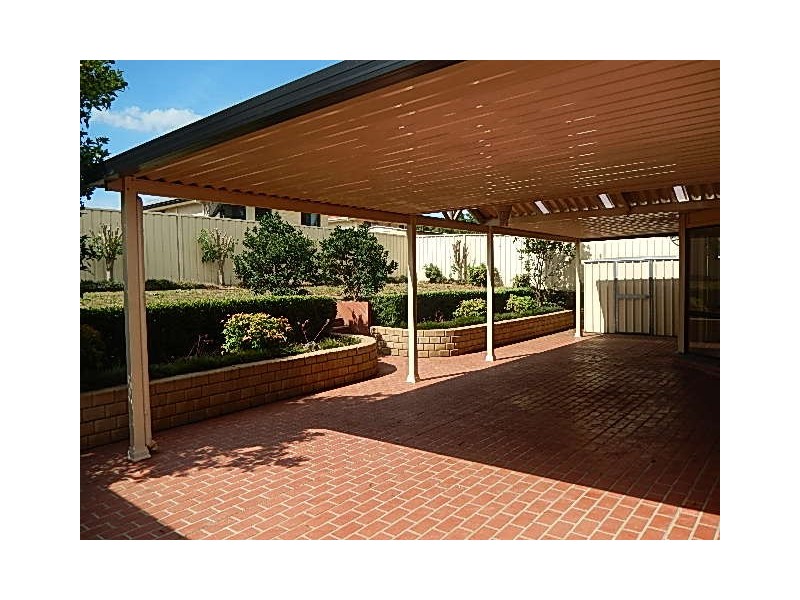 8 Laurina Way, Glenwood NSW 2768