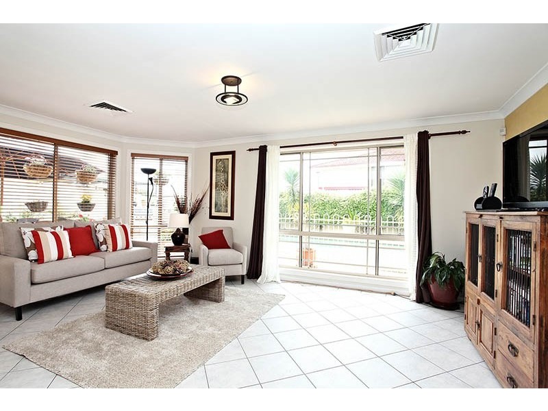 10 Gooseberry Place, Glenwood NSW 2768