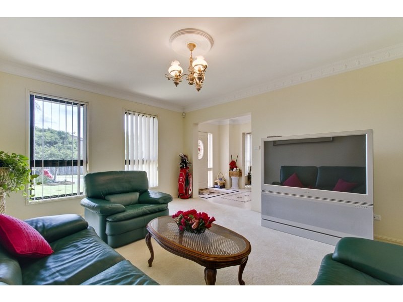 4 Highclaire Place, Glenwood NSW 2768