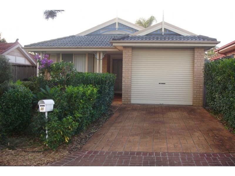 35 Sorrento Drive, Glenwood NSW 2768