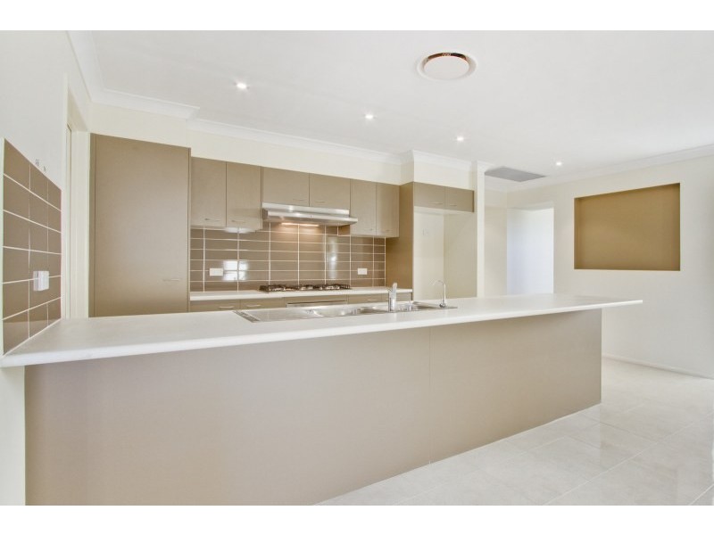 4 Thornbury Circuit, Stanhope Gardens NSW 2768