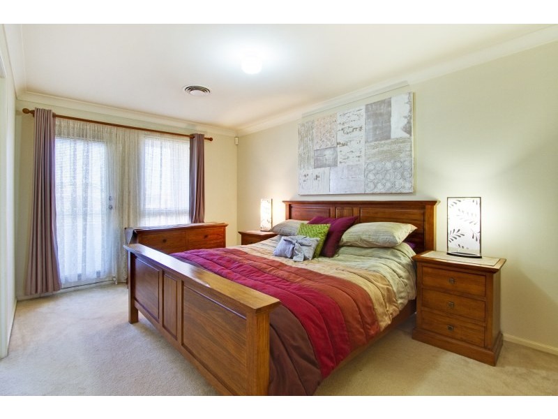 6 Raywood Court, Glenwood NSW 2768