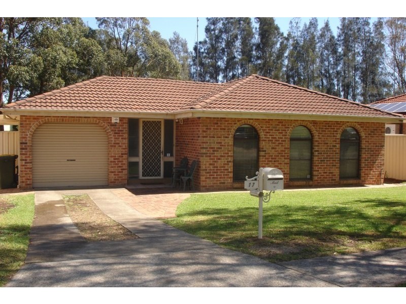 17 Goddard Crescent, Quakers Hill NSW 2763