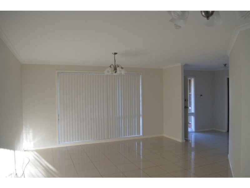 7 Staff Avenue, Glenwood NSW 2768