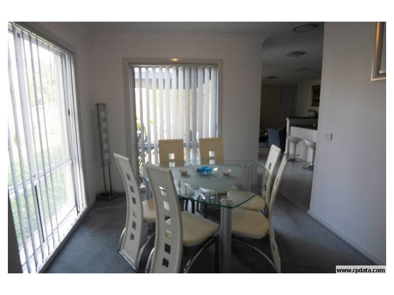 4 Castleford Terrace, Stanhope Gardens NSW 2768