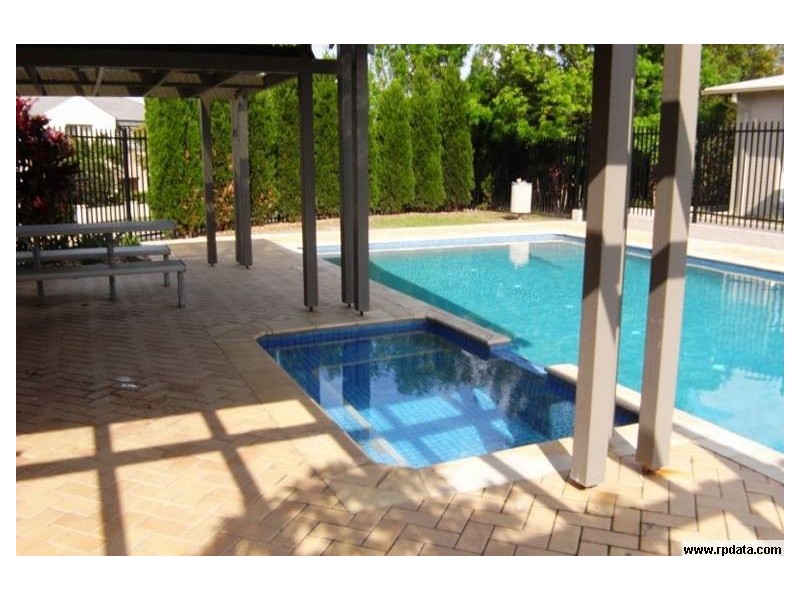 4 Castleford Terrace, Stanhope Gardens NSW 2768