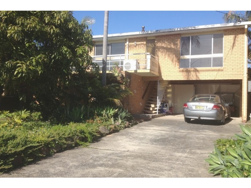 4 Highclere Street, Bateau Bay NSW 2261