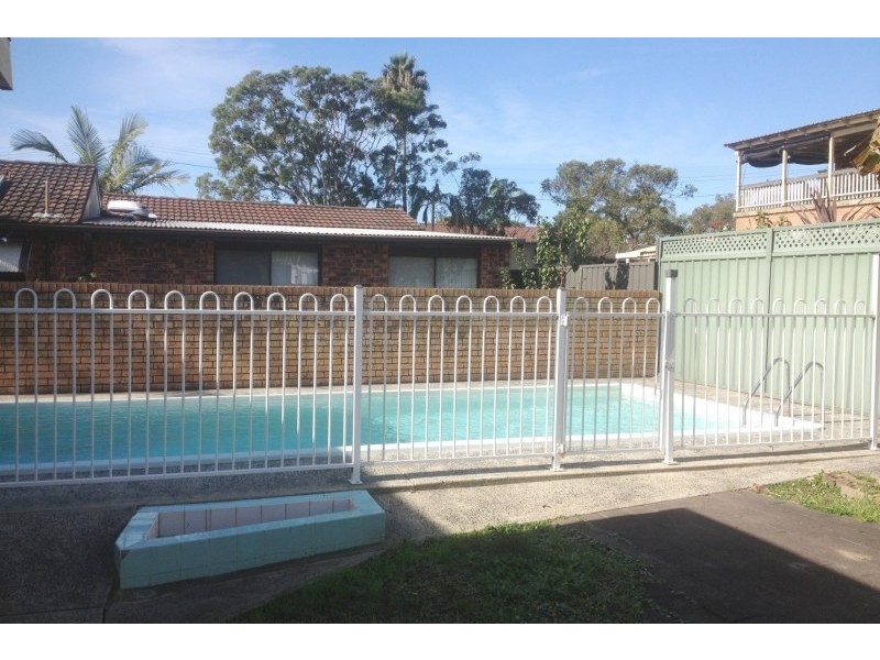 4 Highclere Street, Bateau Bay NSW 2261