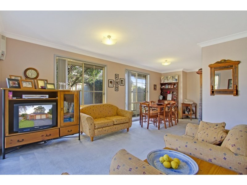 25 Thompson Crescent, Glenwood NSW 2768