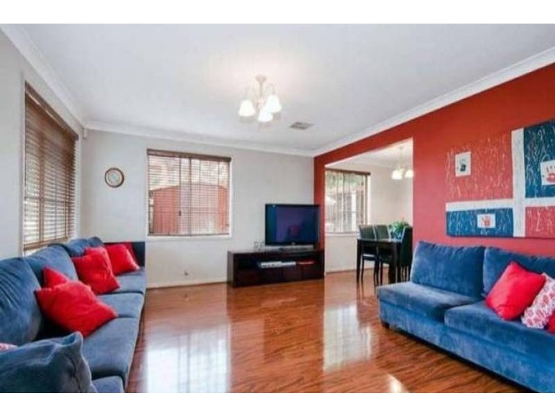 4 Carrowbrook Avenue, Glenwood NSW 2768