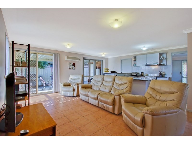 25 Thompson Crescent, Glenwood NSW 2768