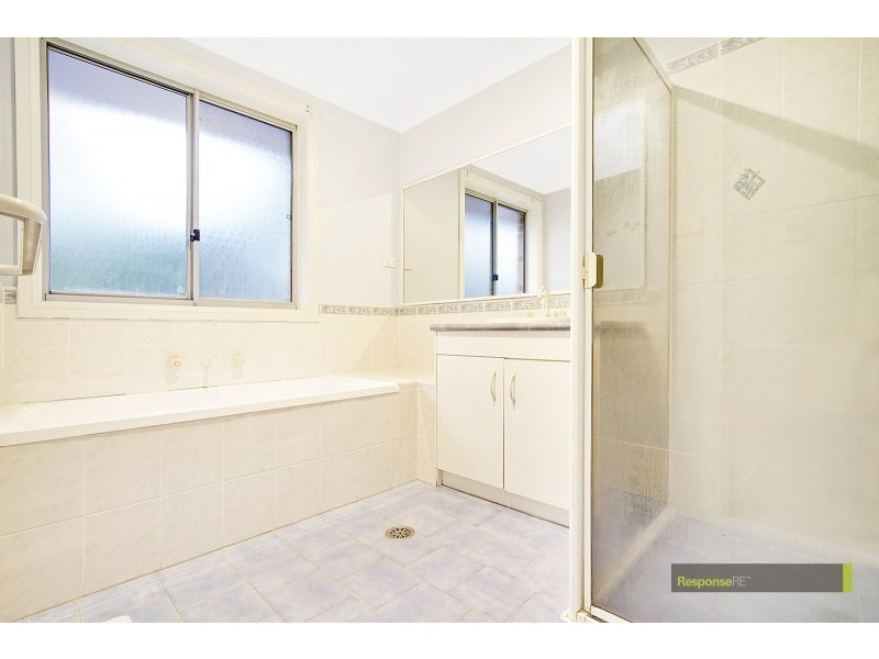 1 Croft Place, Glenwood NSW 2768