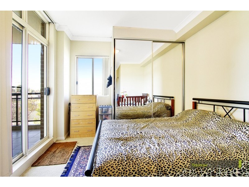 25/2-4 Fifth Avenue, Blacktown NSW 2148