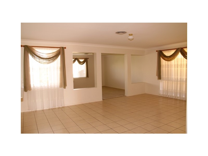 12 Raywood Court, Glenwood NSW 2768