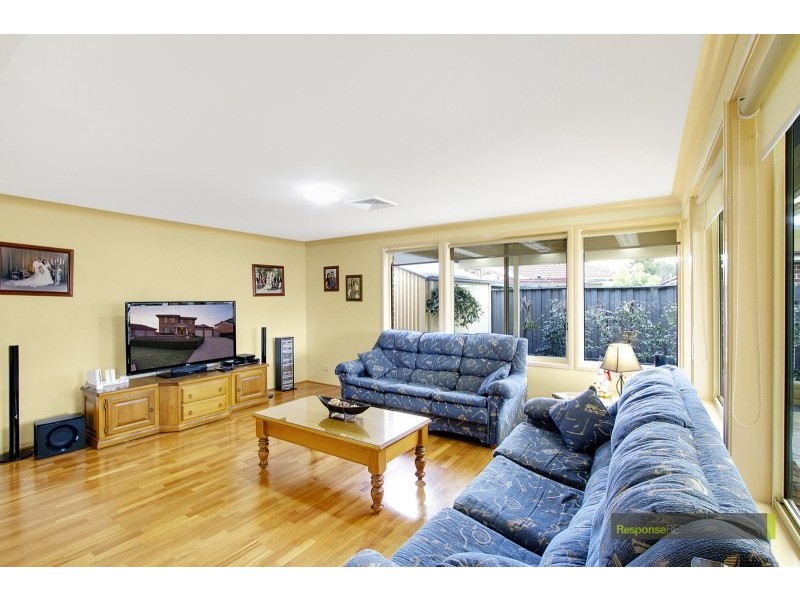 1 Persimmon Way, Glenwood NSW 2768