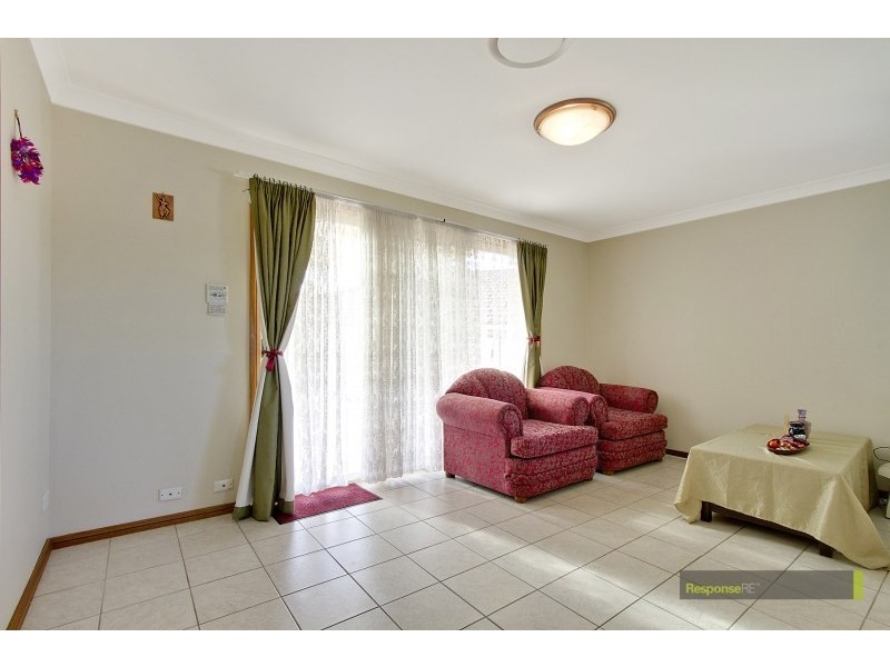 2/49 Pagoda Crescent, Quakers Hill NSW 2763