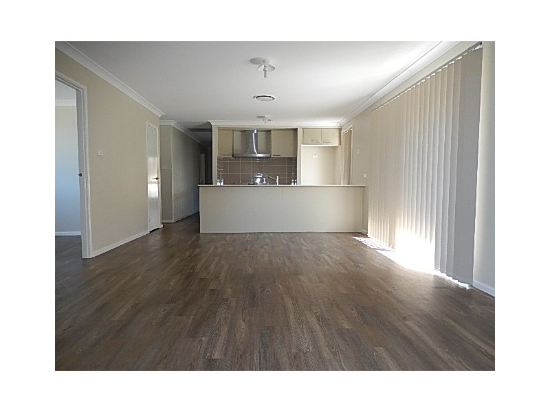 6 Dean Place, Acacia Gardens NSW 2763