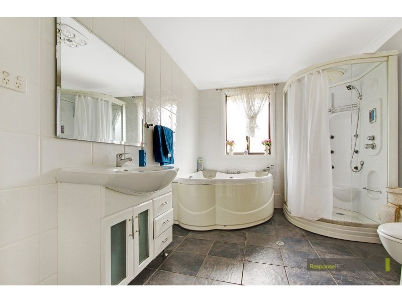 41 Fuchsia Crescent, Quakers Hill NSW 2763