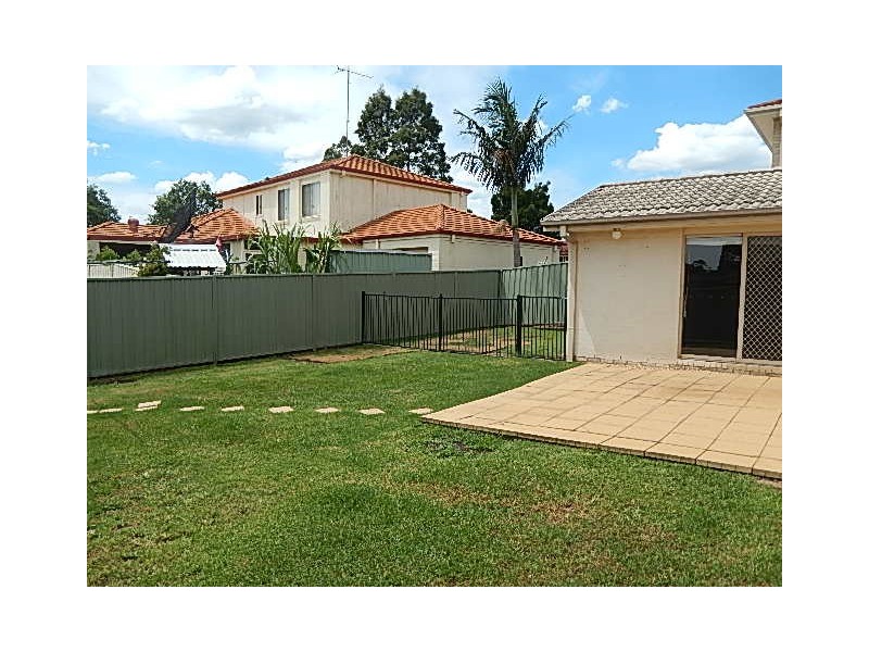 4 Deakin Avenue, Glenwood NSW 2768