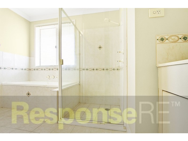 4 Deakin Avenue, Glenwood NSW 2768