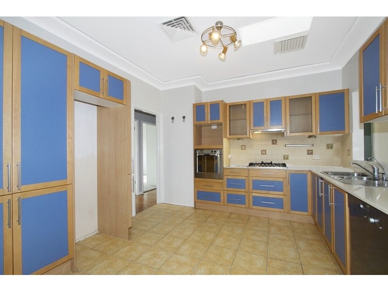 32 Burrell Parade, Blacktown NSW 2148