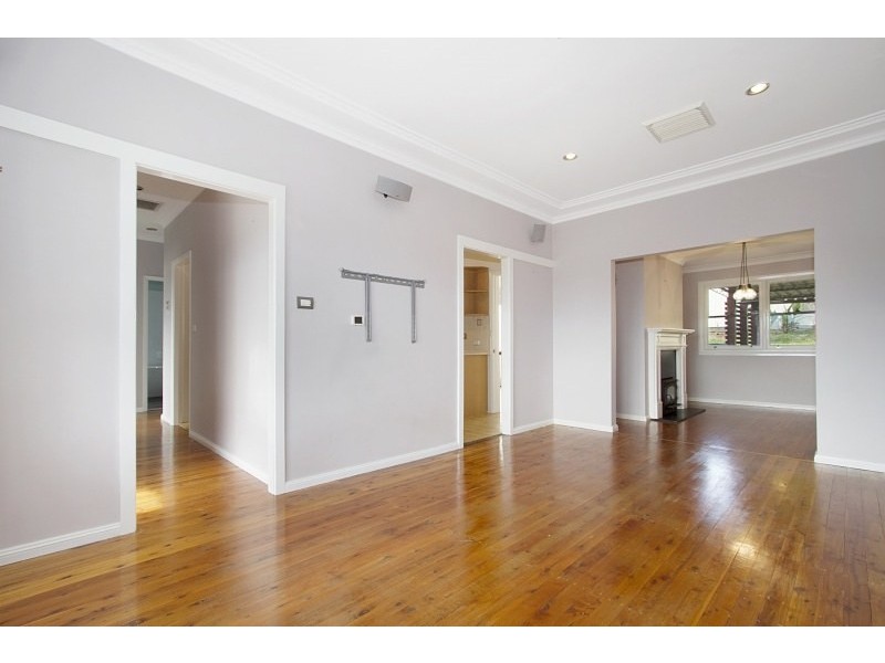 32 Burrell Parade, Blacktown NSW 2148