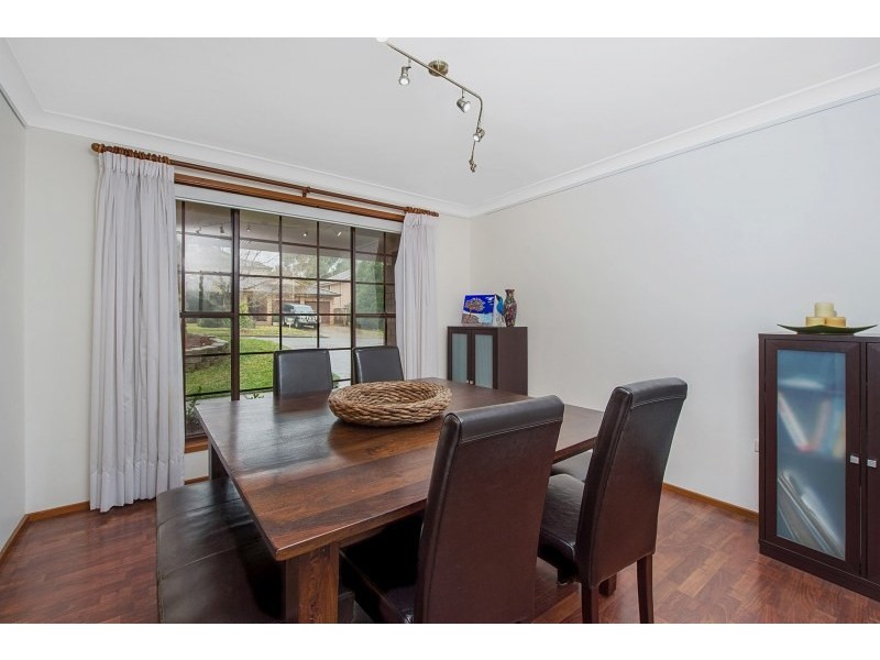 6 Hugo Place, Quakers Hill NSW 2763